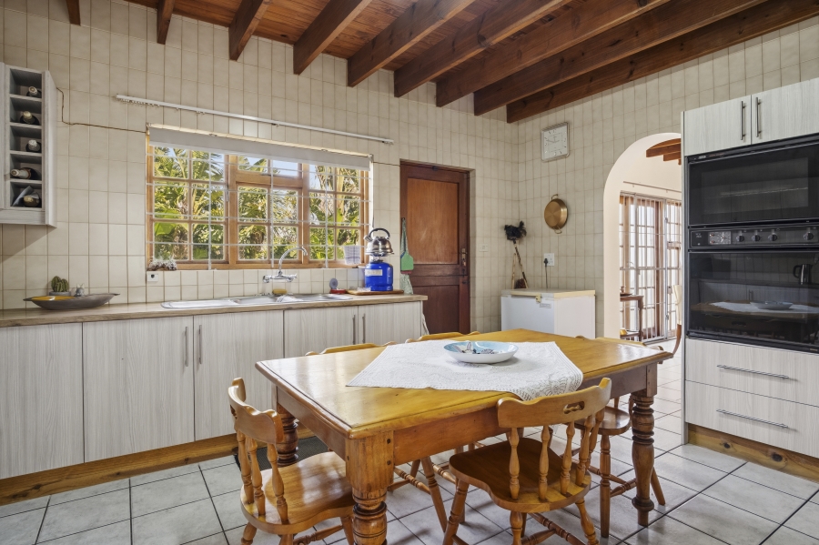 6 Bedroom Property for Sale in Schaap Kraal Western Cape